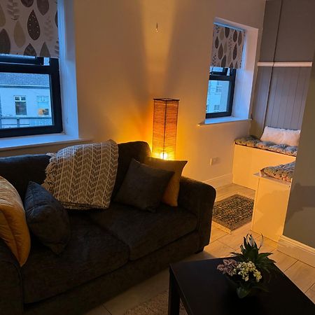 Woodquay Mews Apartment Голуей Екстериор снимка