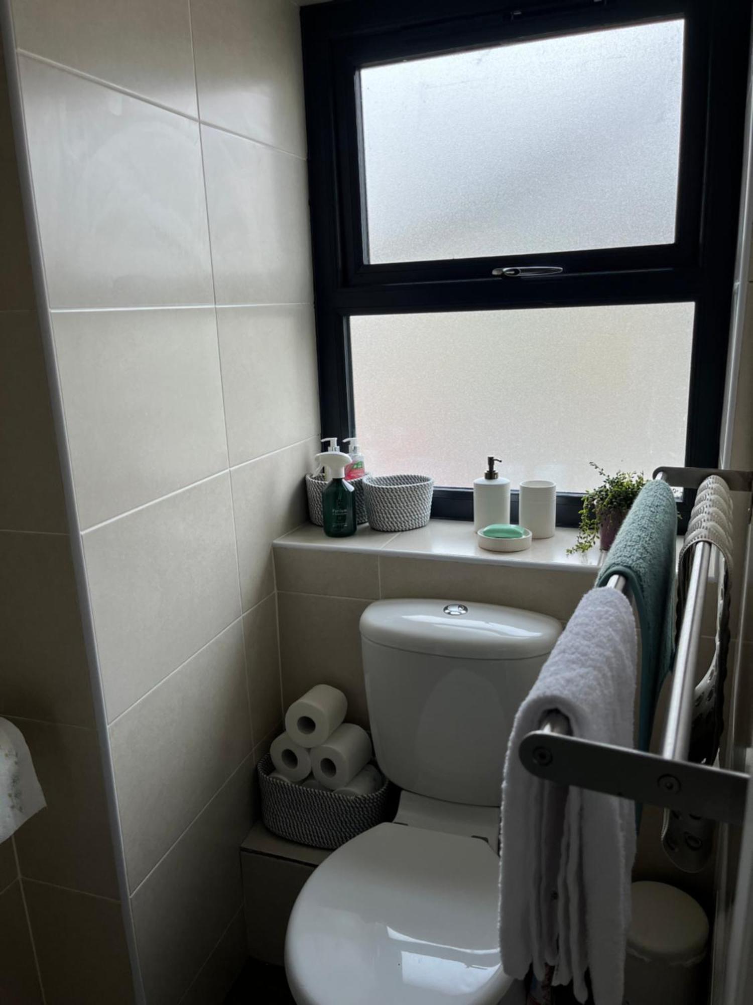 Woodquay Mews Apartment Голуей Екстериор снимка